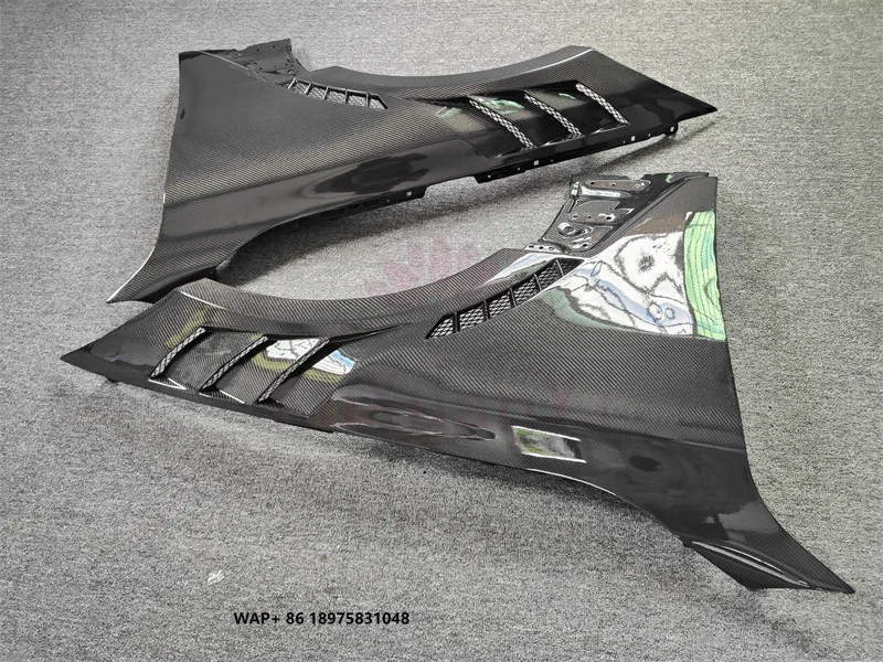 

A Pair of High-quality 3K Carbon Fiber L-style Mudguards for Direct Factory Sales of B 4 Series G26 Four Door Body Kit