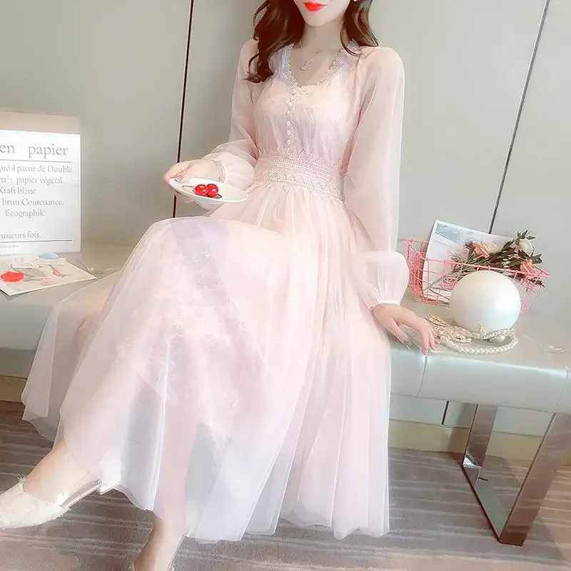 

2025 New Casual Sweet Gentle Forest Style Temperament Mesh Lace Fairy Dress Fashion Spring Autumn Super Fairy Bottom Dresses