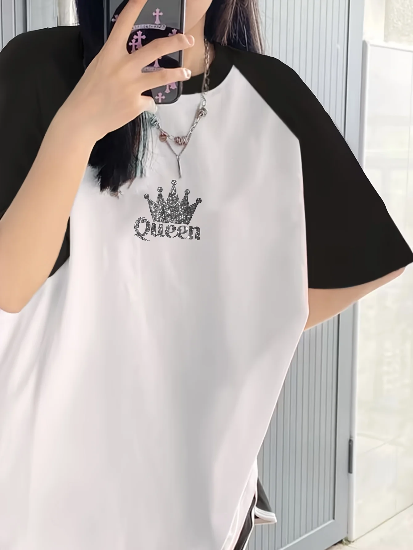 New Summer Collection T-Shirt Featuring A Faux Diamond Crown Print for Queens T-shirt Vintage Punk Rock Band T-shirts Female Top