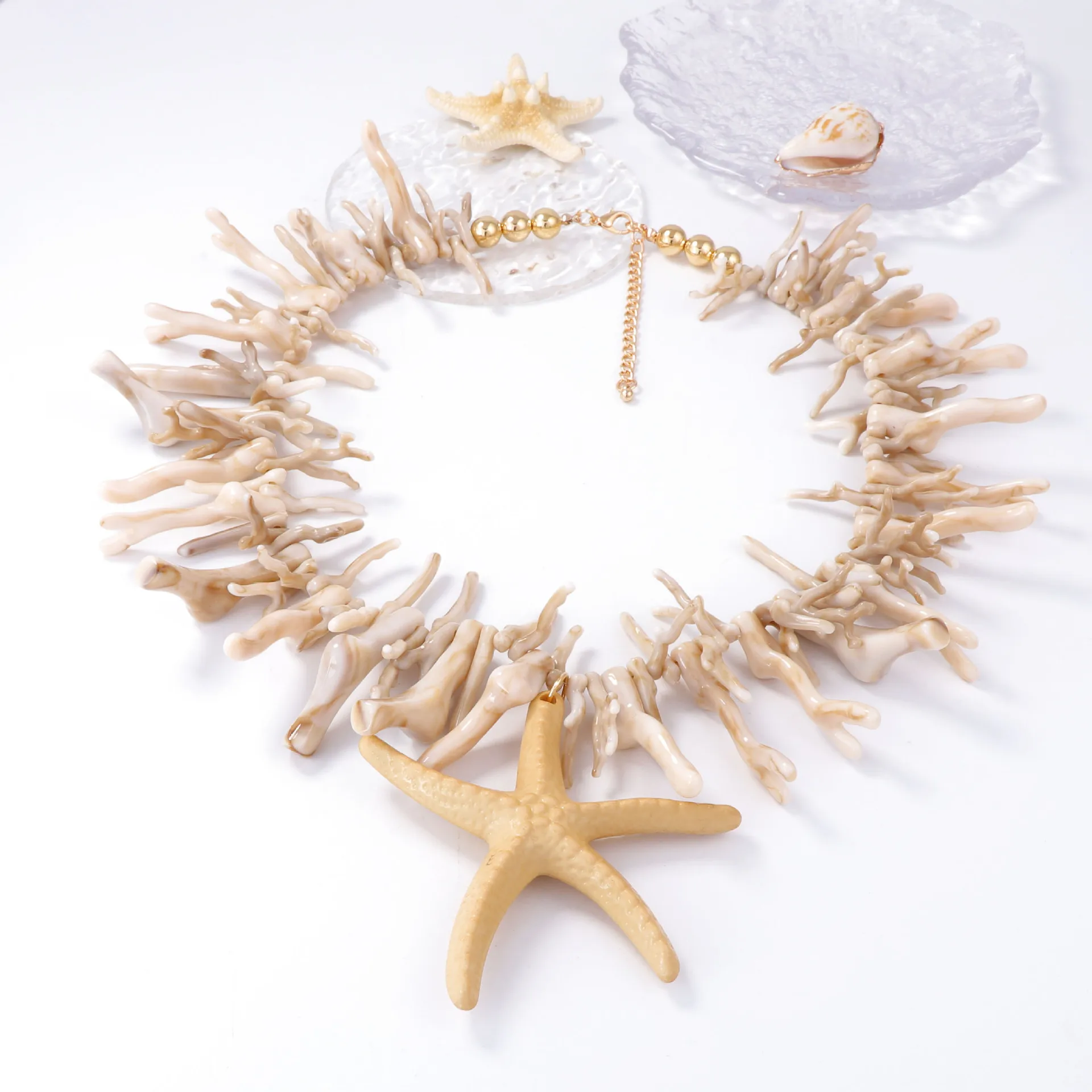 HangZhi Exaggerated Imitation Coral Large starfish Pendant Necklace Bohemian Chunky Massive Jewelry for Women New In