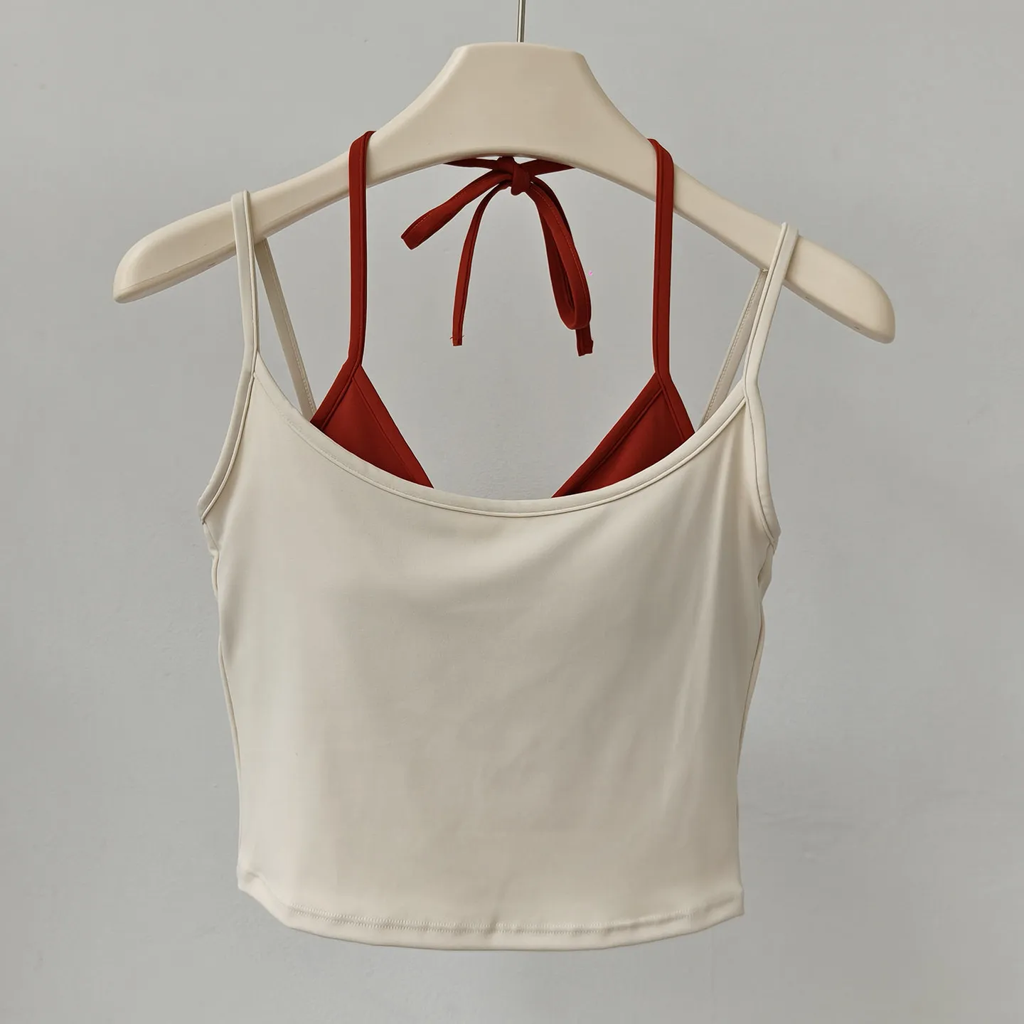 Yoga-Top für Damen, Sport-BH mit festen Cups, zweifarbig, zweiteiliger Look, Pilates-Träger-Unterwäsche, Fitnesskleidung, Sportbekleidung – Detail 3