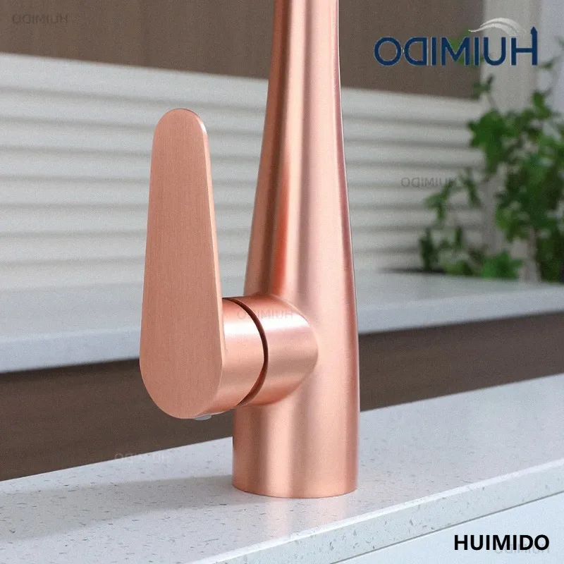 Brass Pull Out Kitchen Faucet Hot Cold Water Sink Tap for Dish Washing Multi Function Home Use
