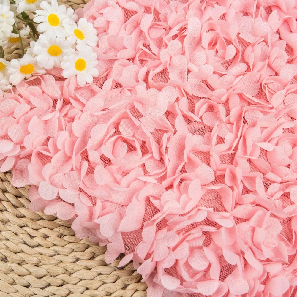 

Розовая 3D цветочная вышитая сетчатая кружевная ткань для свадебного вечернего платья, ткань модного дизайнера, ткань во дворе