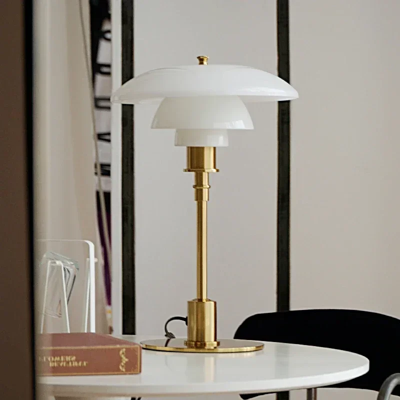 Lampes de bureau multicouches en forme de parapluie, lampes de lecture LED, lumière décorative, design créatif, salon moderne, escales de chambre à coucher