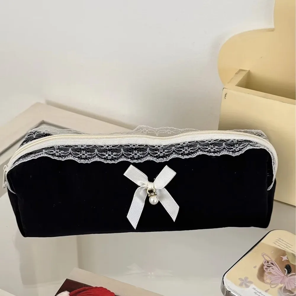Niedliches Spitzen-Federmäppchen, Schwarz, Große Kapazität, Gesteppte Schreibwaren-Aufbewahrungstasche, Reise-Kosmetik- und Lippenstifttasche