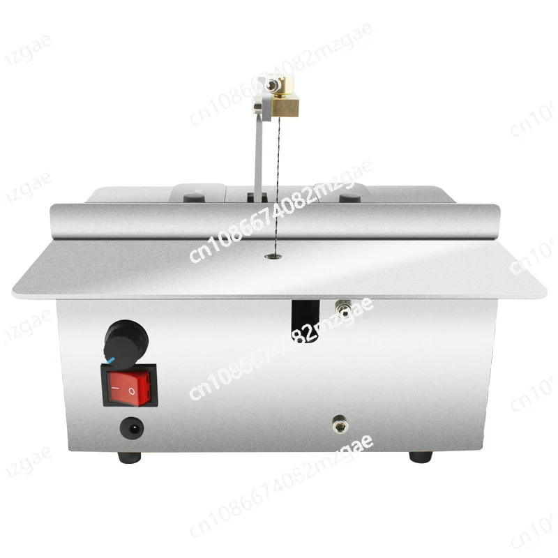 ماكينة نشر الأسلاك اللاتيه نموذج منشار النجارة المنحني على سطح الطاولة