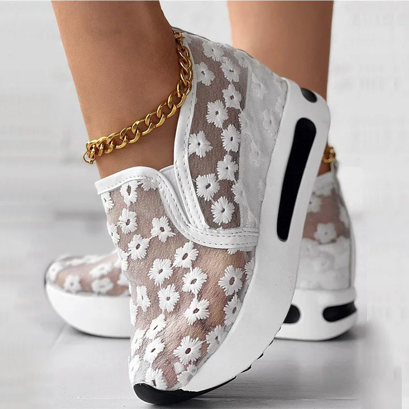 Ladies Platform Wedges For Women Sneakers Floral Embroidery Mesh Thick Bottom Slip On Organza Lace Gladiator Vulcanized Shoes