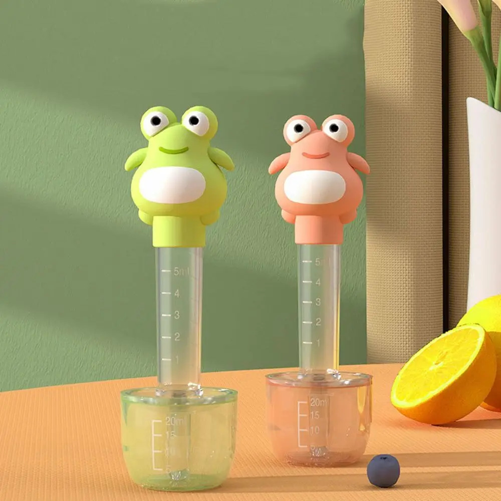 Kids Milk Bottle Medicator Dropper Cartoon Frog Utensils Baby Medicine Feeder Feeding Nipple Pacifier Newborn Feeding Bottle