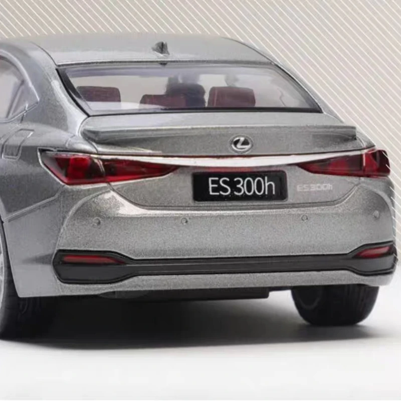 Simulation 1:35 Lexus ES300H Legierungsautomodell Zurückziehen Ton und Licht Spielzeugauto mit zu öffnenden Türen Sammlung Miniatur Voiture