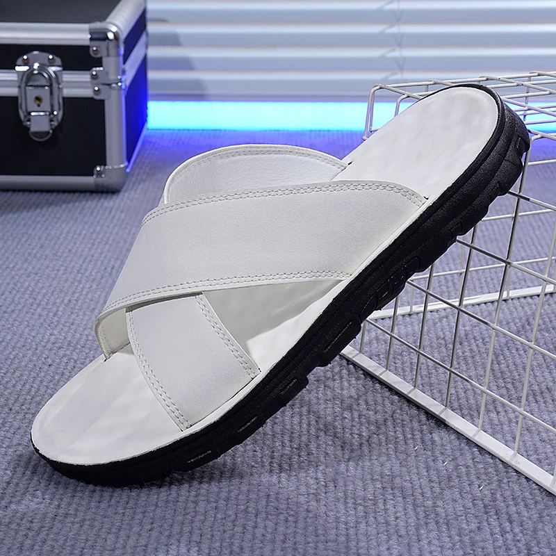 

Large Size Summer Men Slippers with Cross Straps Non Slip Soft Sole Non Slip Lightweight Suitable for Outdoor and Indoor Use