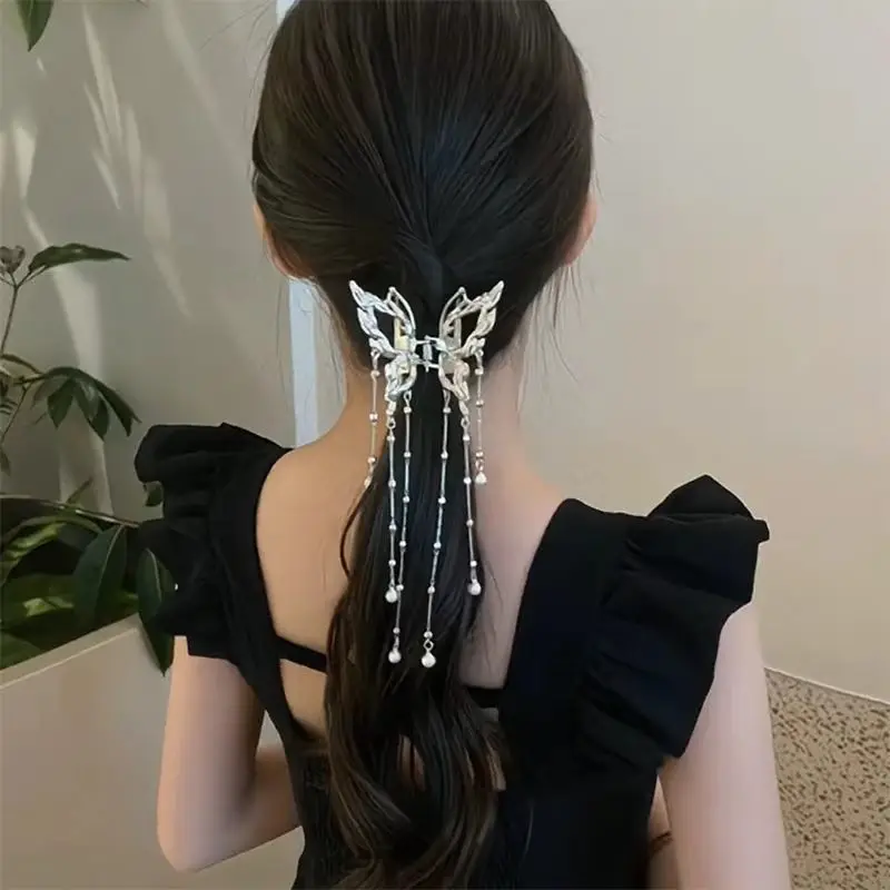 New Chinese-Style Hollow Butterfly Tassel Hair Clip, Half-Tied Hair Shark Clip, Super Fairy-Like Ethnic Style Hairpin, Updo Hair Accessory for Women image 2