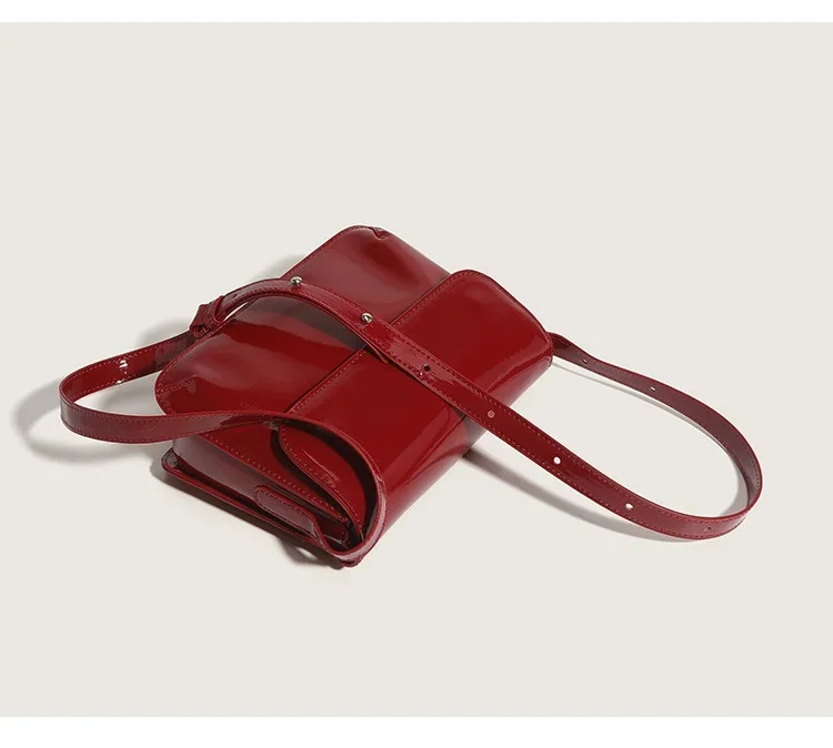 خمر المرأة حقيبة ساعي صغيرة براءات الاختراع والجلود الإناث حقيبة كتف موضة رفرف حقائب الهاتف bolsos mujer حقيبة يد للسيدات wallte