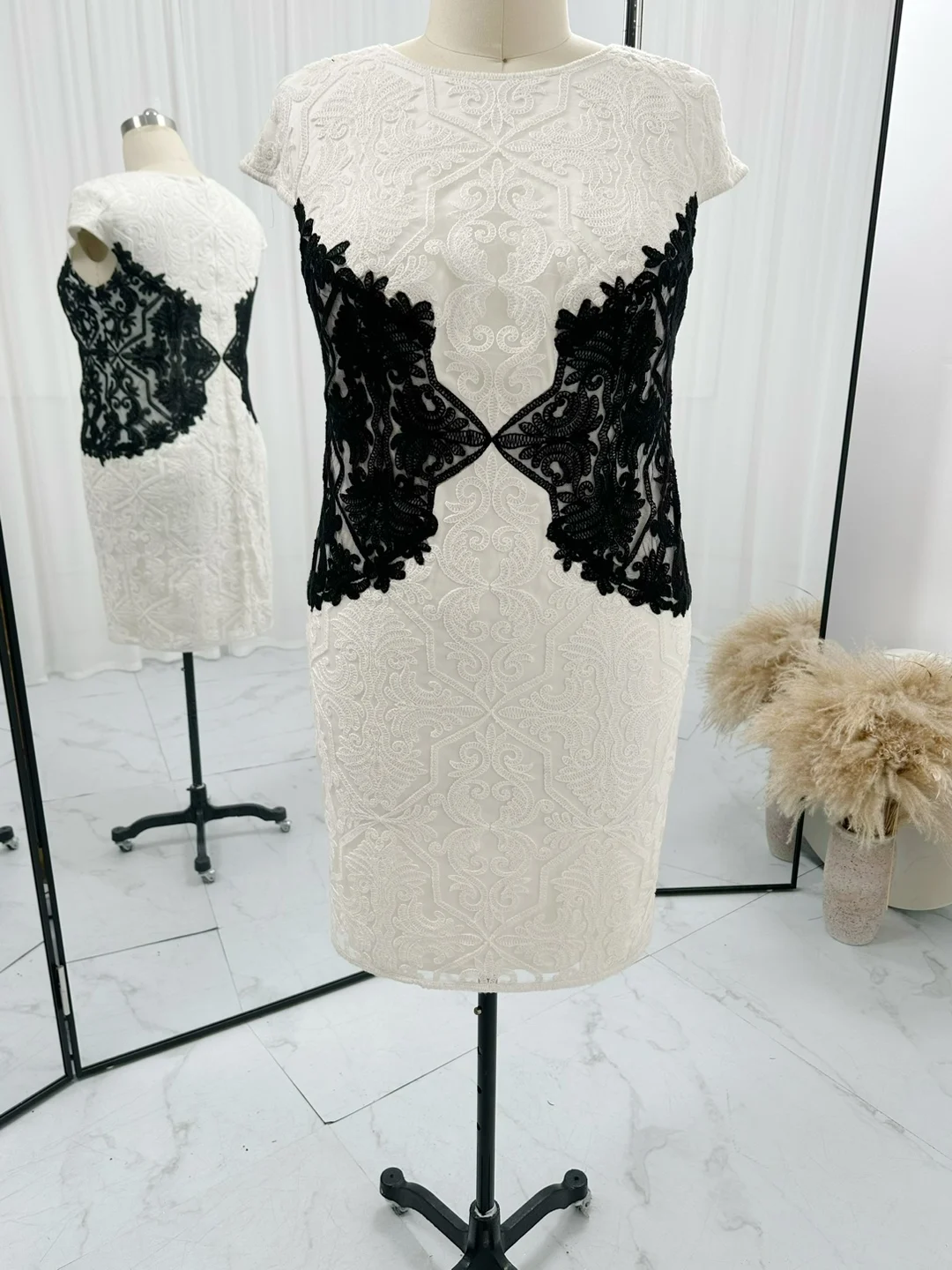 Black And White Elegant Simplicity Lace Can Wear Bag Hips And Thin Short Evening Dresses M1206