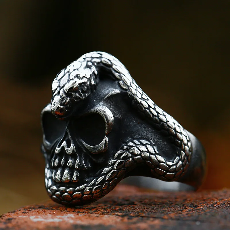 Gothic Retro Creative Tail Ring Stainless Steel Python Skull Shaped Finger Ring Hip-hop Punk Style Men's Accessory Ring