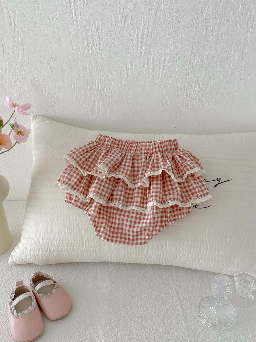 Korean style summer baby girl plaid lace bud shorts, baby girl summer versatile shorts, very suitable for going out to wear