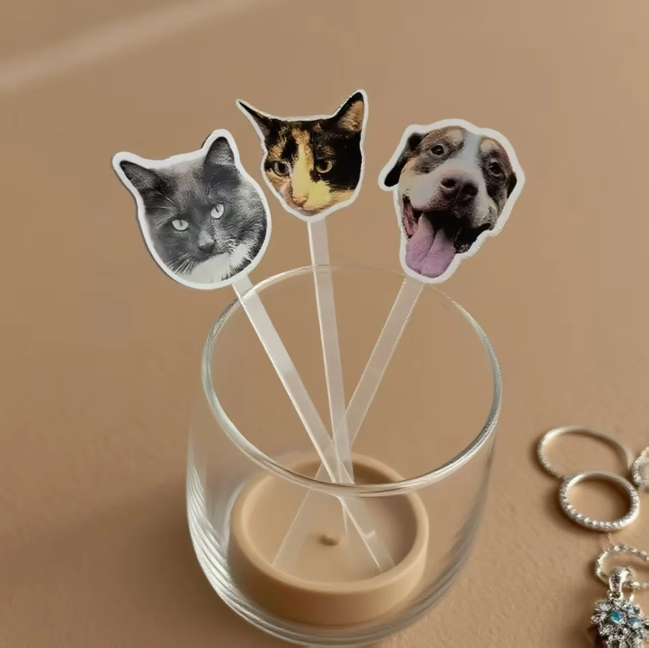 محرك مشروبات الحيوانات الأليفة المخصص، محرك الكوكتيل، هدايا الزفاف، ديكورات الطاولة، أدوات الشرب الأكريليك للحفلات، عصا التحريك التذكارية