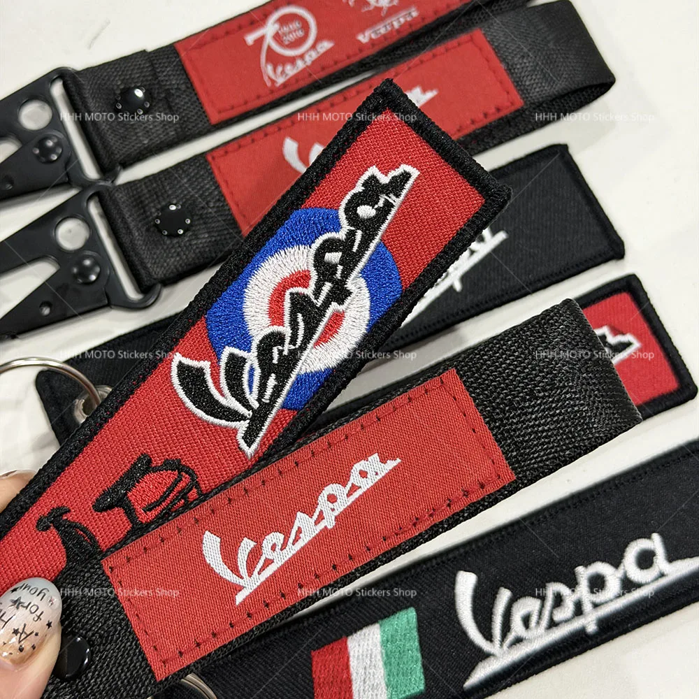 

Брелок для мотоцикла Vespa с двусторонней вышивкой, модный кулон для ключей, подвеска для рюкзака, аксессуар для автомобильных ключей