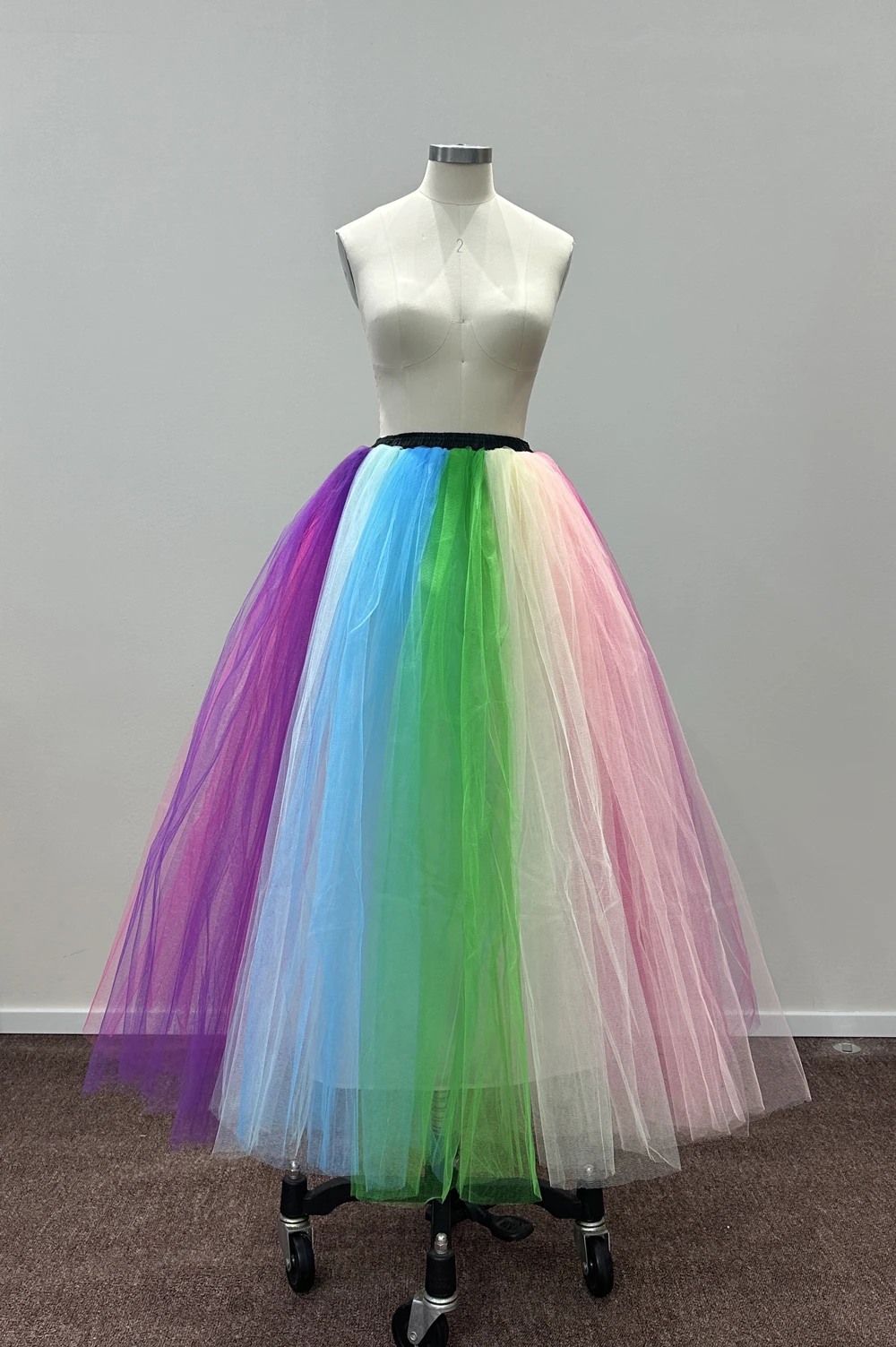 

Women A Line Rainbow Pleated Long Maxi Tutu Tulle Party Skirts Vintage 6 Layers Elastic High Waist Long Party Beach Dresses