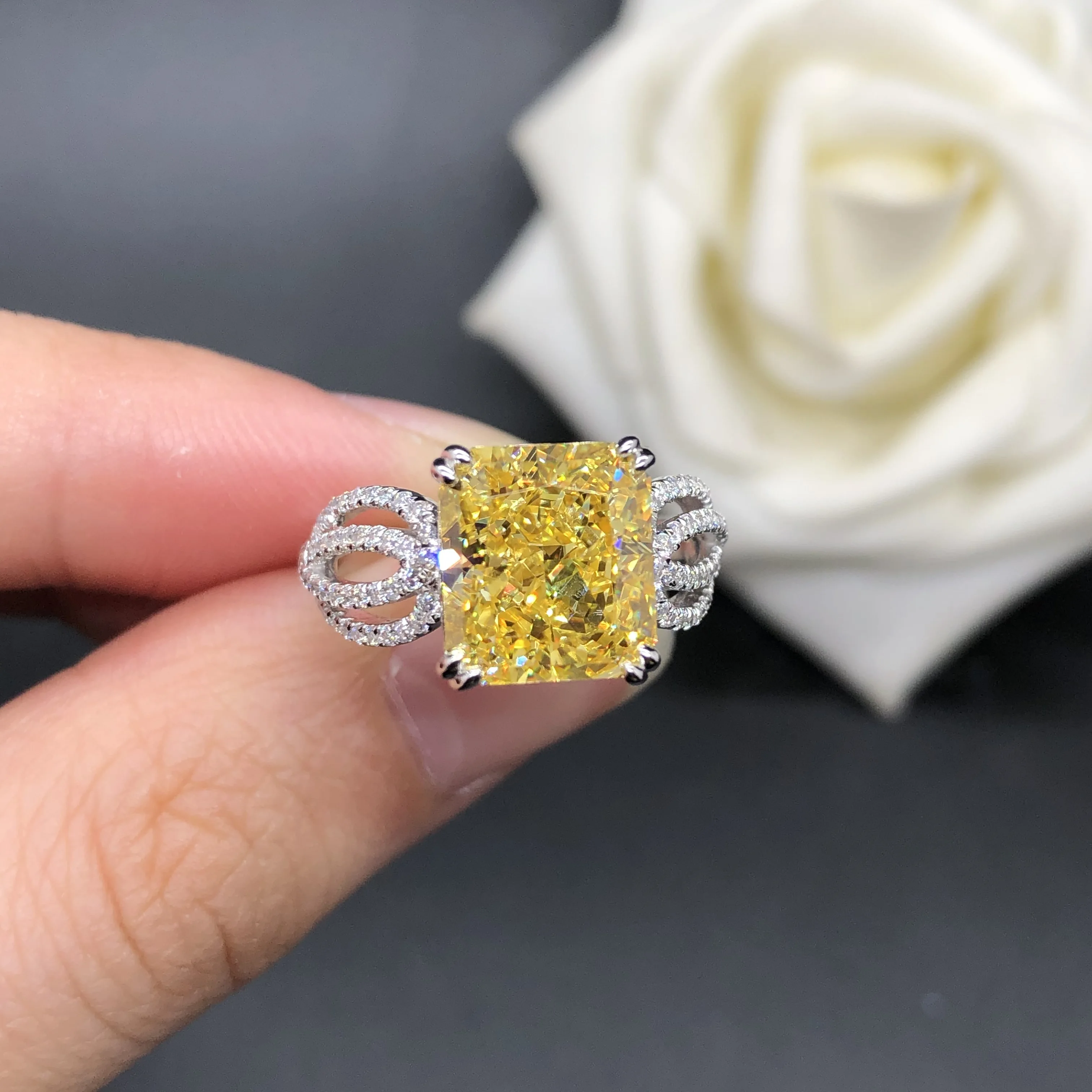 4Ctw 10*8mm Radiant Lab Created Yellow Diamond Ring Solid 14K White Gold Jewelry for Women AU585 Wedding Band R179