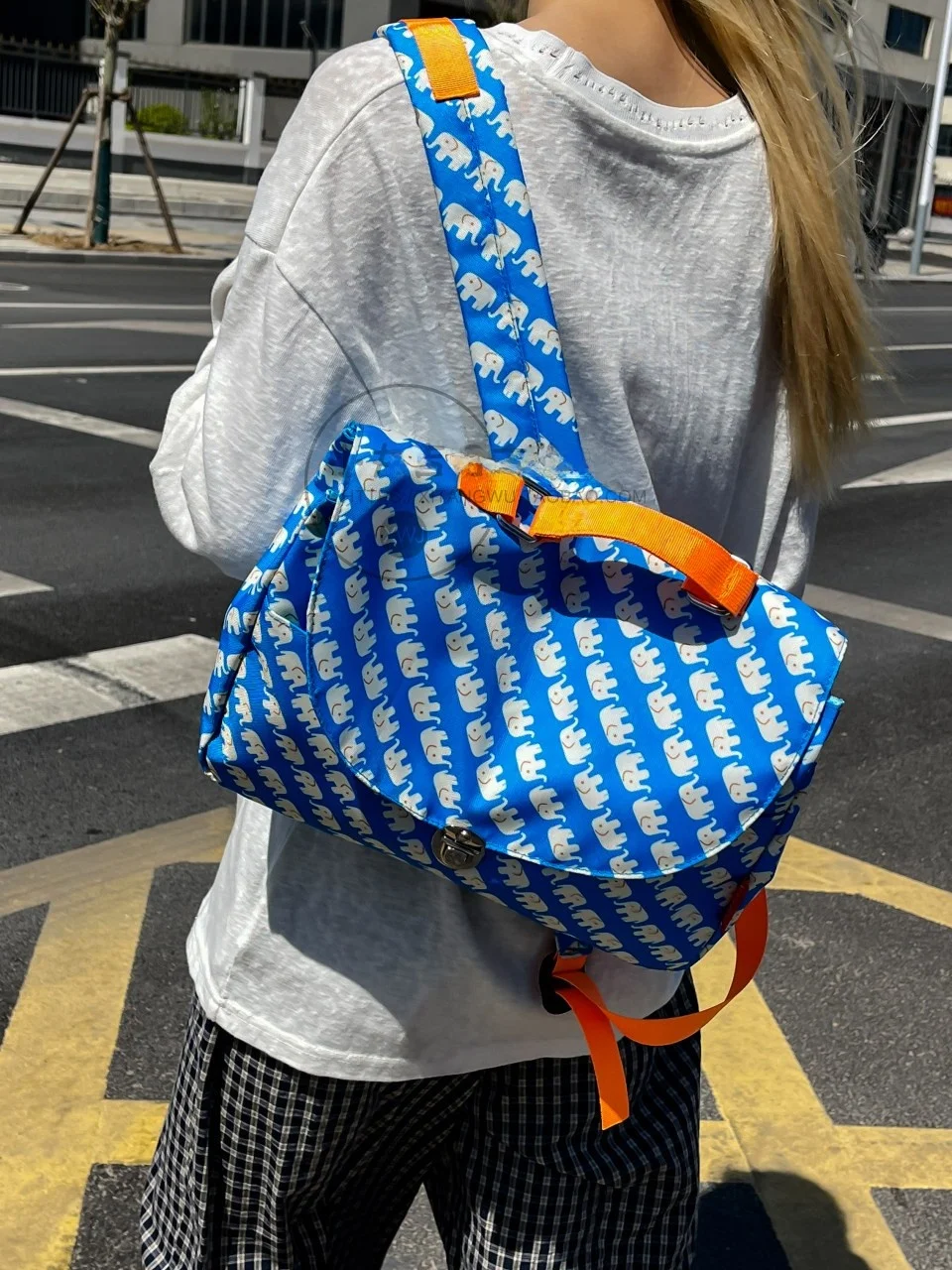 sac-a-dos-de-voyage-pour-jeunes-femmes-leger-esthetique-grande-capacite-sac-pour-ordinateur-style-decontracte-et-simple-poignee-souple