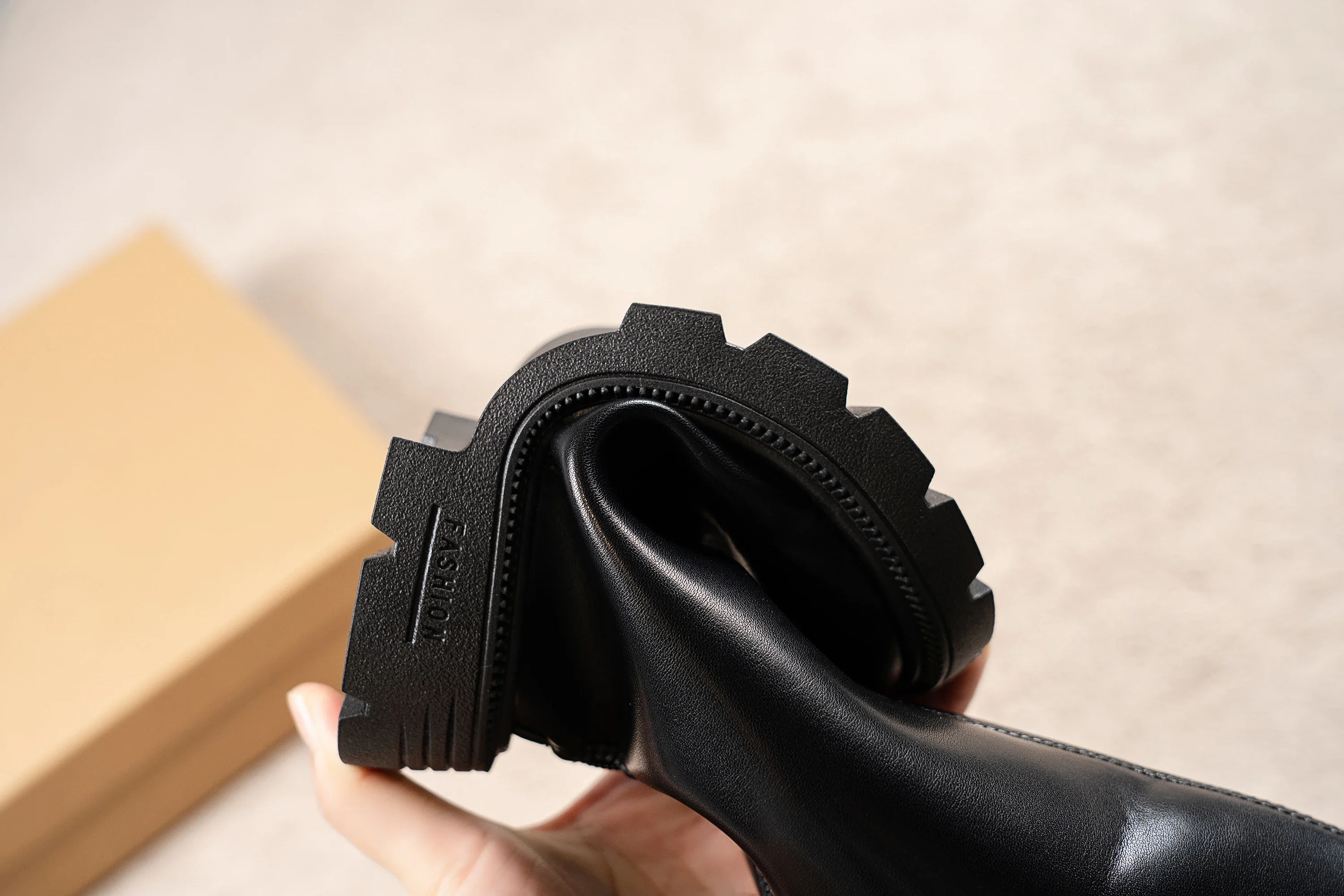 2026 Neue Mädchen-Winterstiefel, hoch, mit Fleecefutter, warm, rutschfest, dicke Sohle, Reißverschluss hinten, für kaltes Wetter, tägliche Outdoor-Stiefel – Detail 10