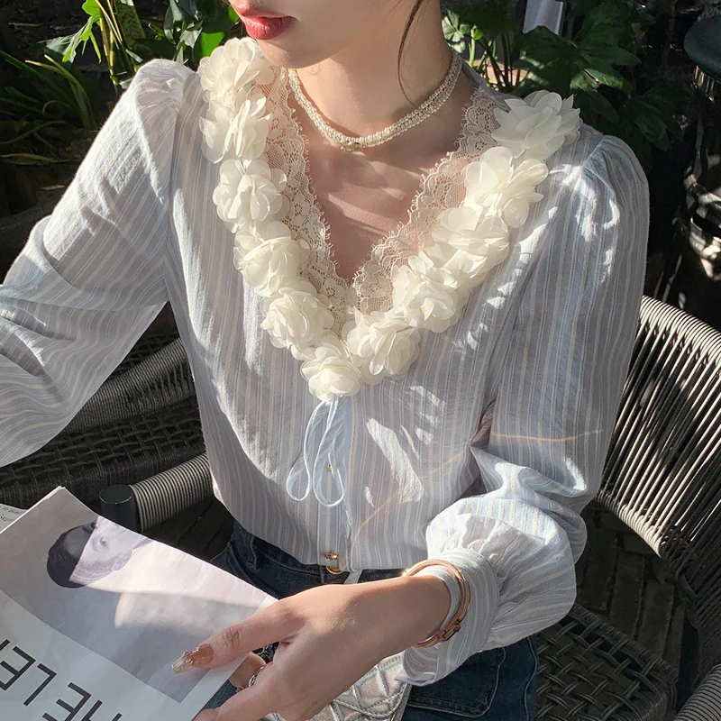 

Французская стильная синяя полосатая рубашка с 3D цветами, V-образным вырезом, женская блузка с длинным рукавом для весны и лета, офисная блузка для женщин, коллекция 2026 года