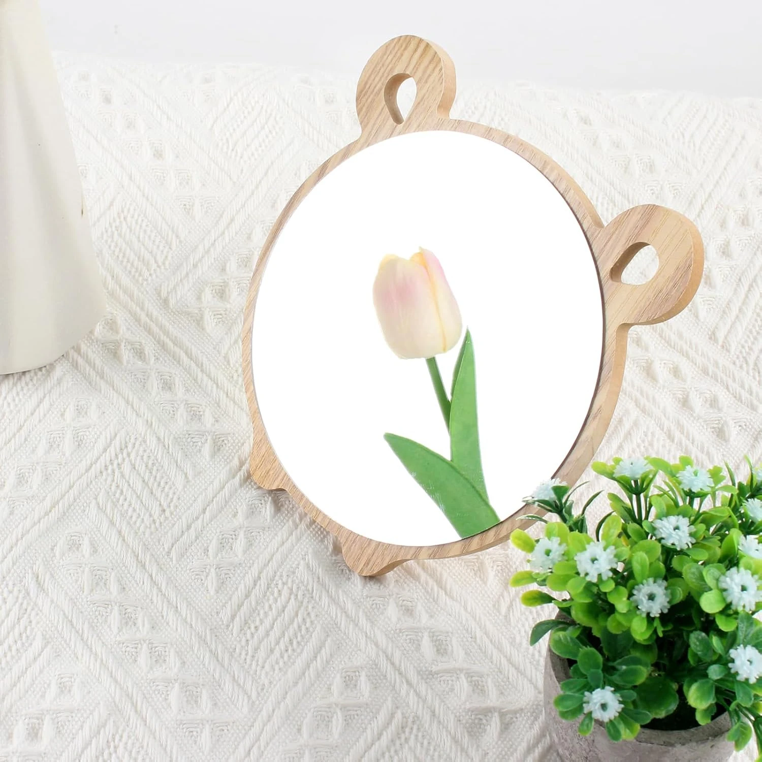 Drewniane biurko w kształcie litery