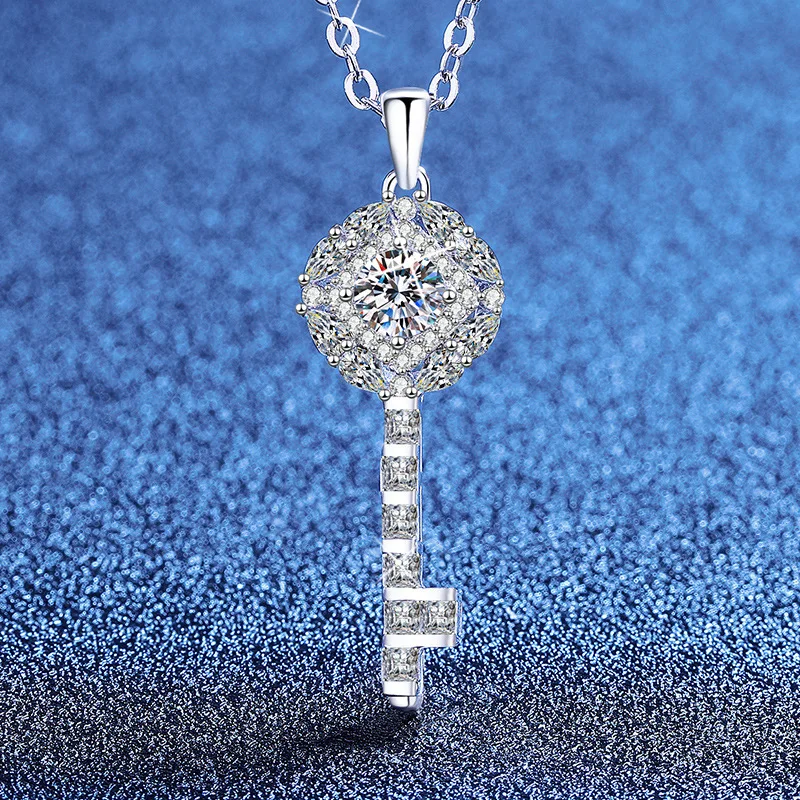 Key necklace 18K Real Platinum PT950 50 points moissanite necklace love key high-end necklace for women