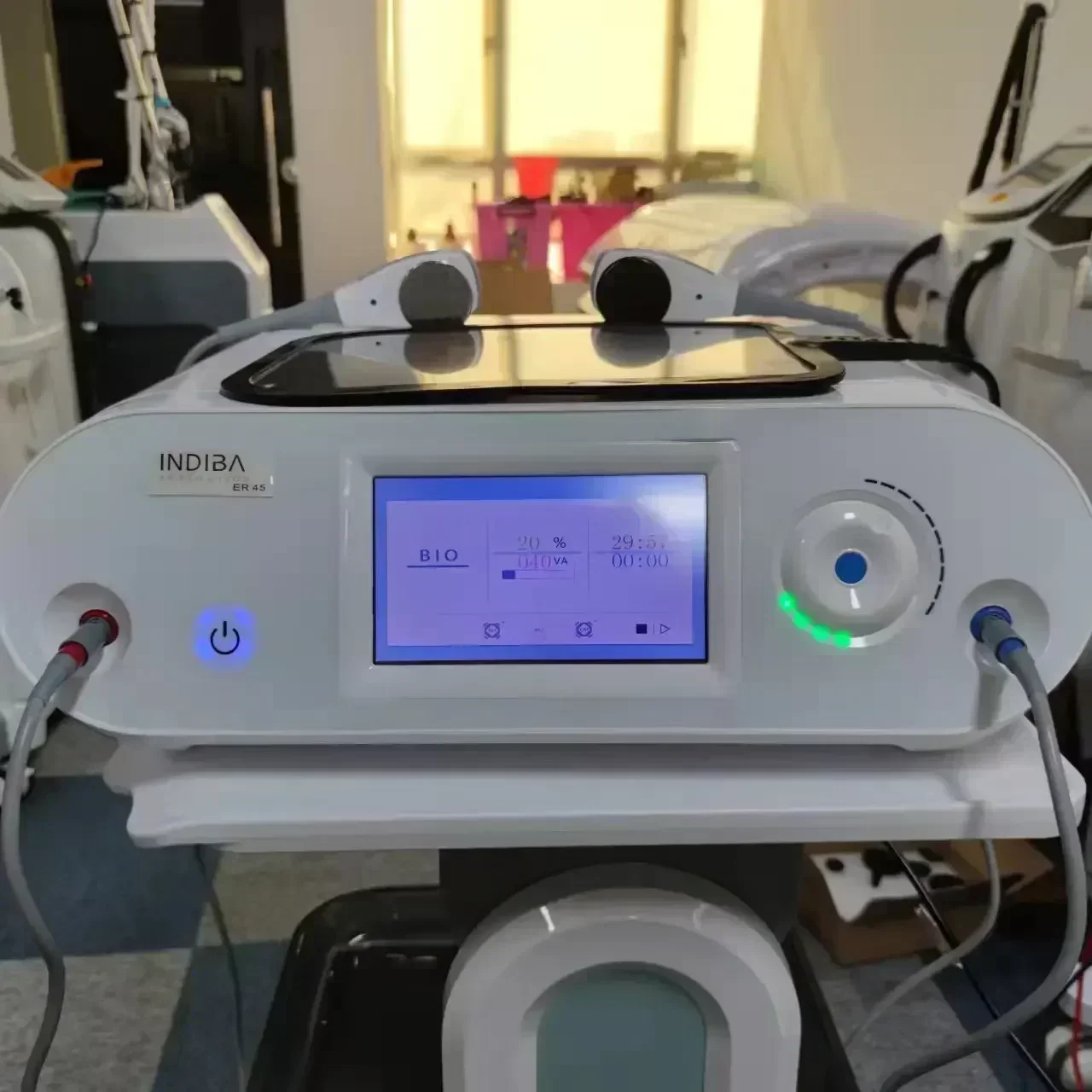 فقدان الوزن 448 كيلو هرتز INDIBA 2025 Tecartherapy RET CET RF آلة Slim تحت آلة Tecar الجلد الرعاية الصحية العميقة للوزن