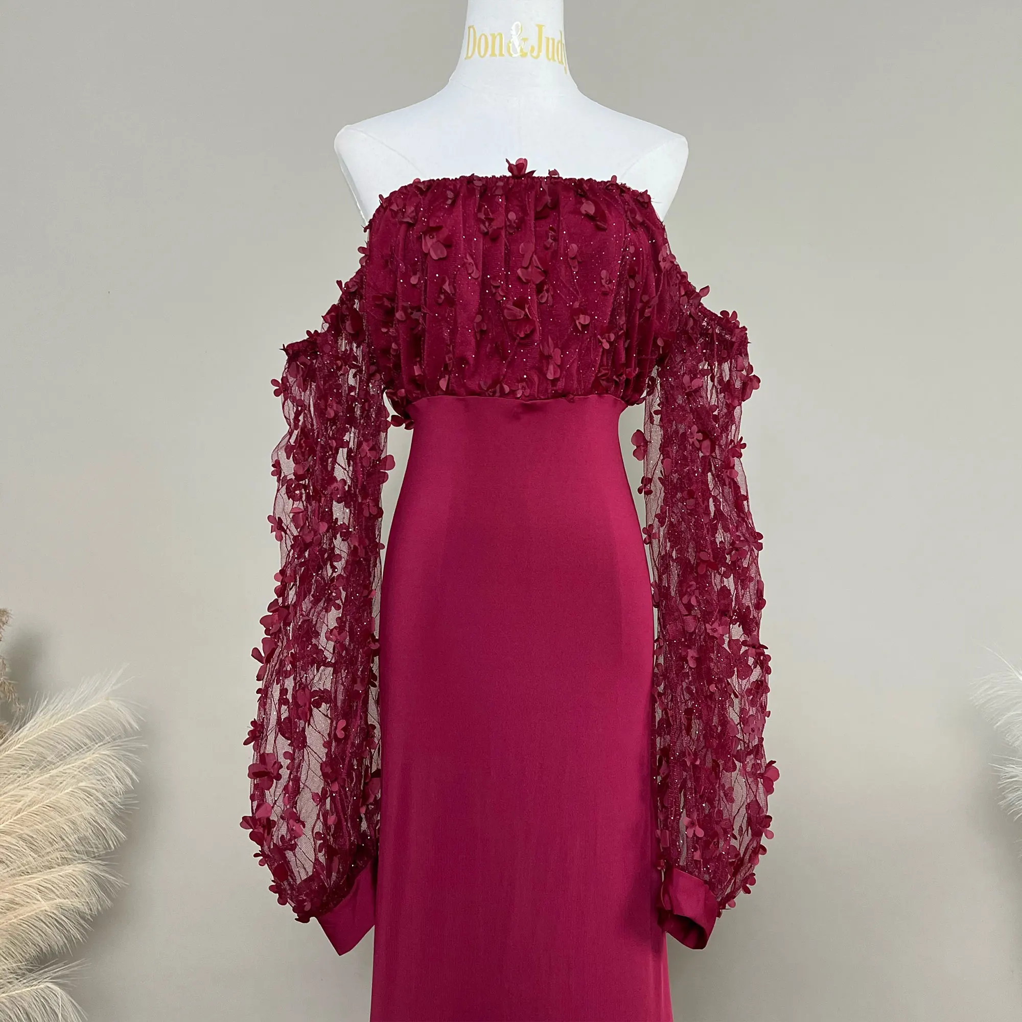 

Don&Judy Off-Shoulder Lace Applique Gown with Sheer Puff Sleeves Mermaid Silhouette Maternity Gown Dresses For PhotoShoot