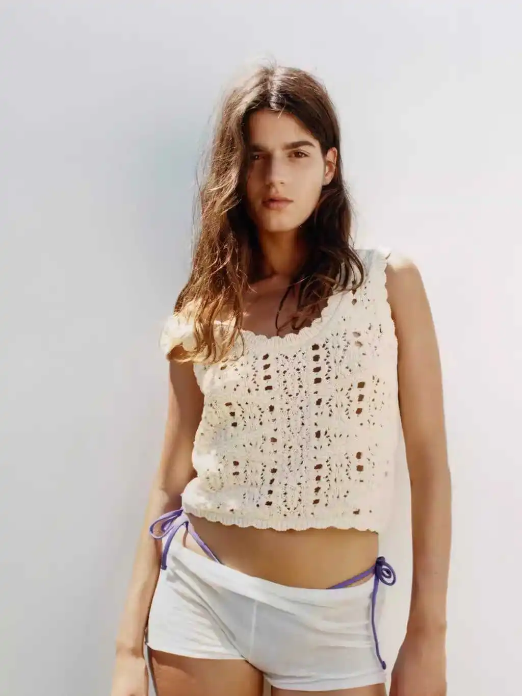 Verano 2025 nueva llegada de las mujeres de gama alta sensación de punto de encaje Crop Top Correa chaleco Top 67703 72 versátil Sle ort longitud P...