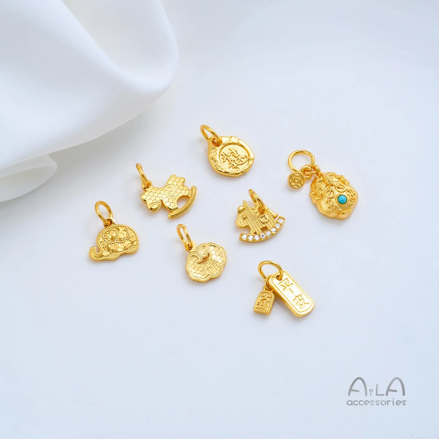 24K Gold Plated Brass Iced Effect Elephant Horse Ruyi Brushed Gourd Pendants DIY Bracelet Necklace Jewelry Findings