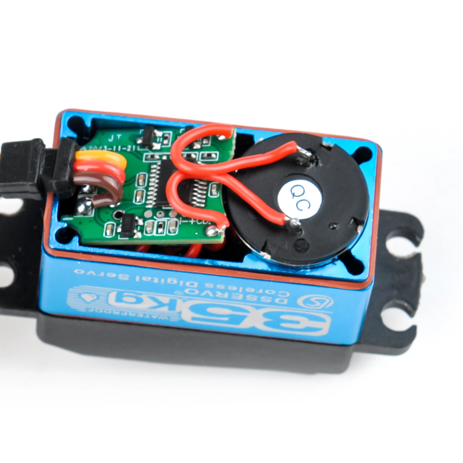 DS3235 35kg Digital Servo High Speed Coreless Motor IP66 Waterproof Metal Gear Steering Actuator for 1/8 1/10 1/12 RC Car