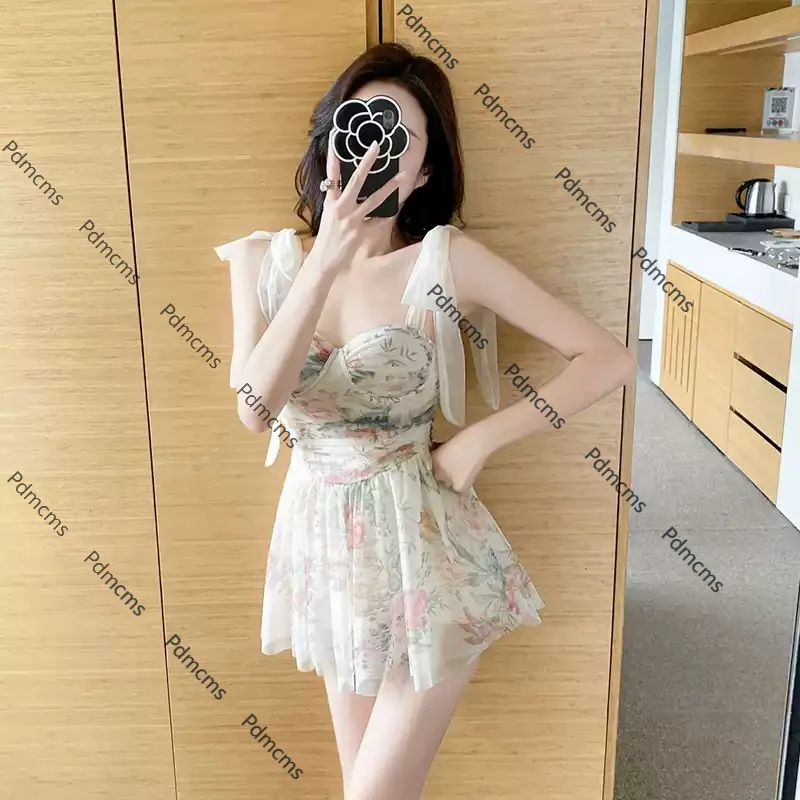 

Новинка 2025 года, цельный купальник на бретелях, женский стиль, тонкий тонкий купальник для пожилых людей, модный цельный купальник с горячими источниками