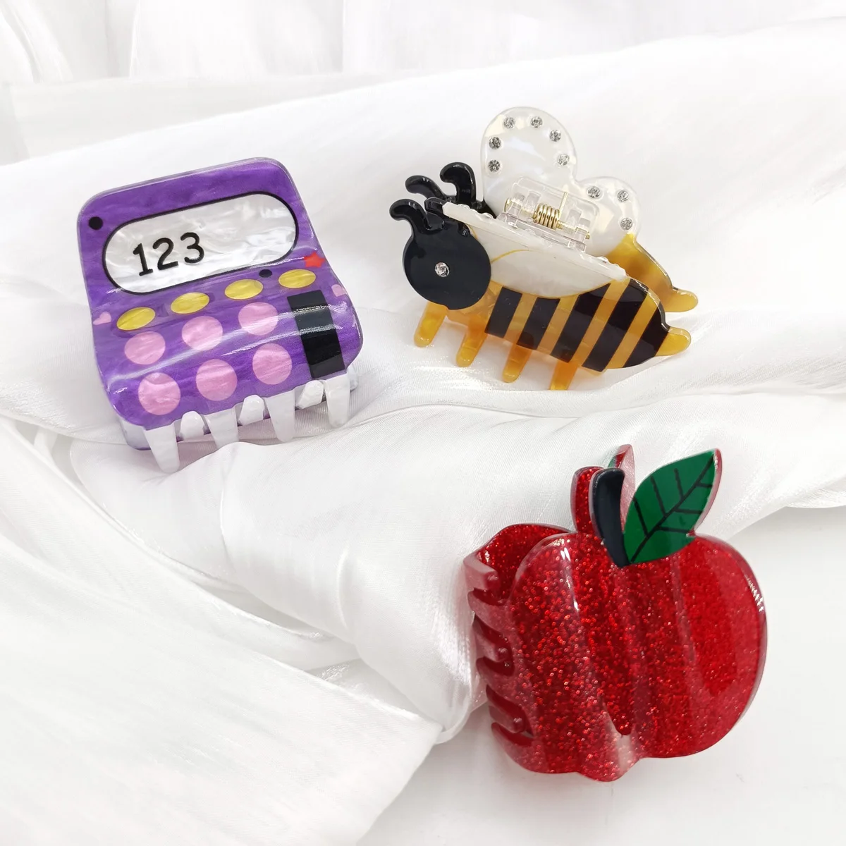 Cartoon Small cute acrylic back-to-school season Bee, apple and calculator style hairpin, small hair claw