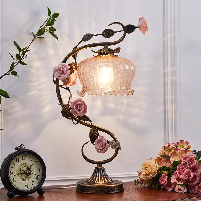 Vintage French Style Desk Lamp Retro Rose Design Table Light for Bedroom Bedside Living Room Decor Medieval Pastoral