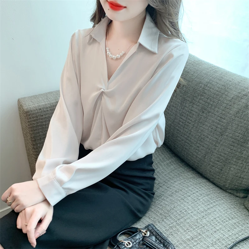 New Spring and Autumn Commuting Simple V-neck Chest Pleated Loose Draping Stylish and Fashionable Luxury Women's Shirt