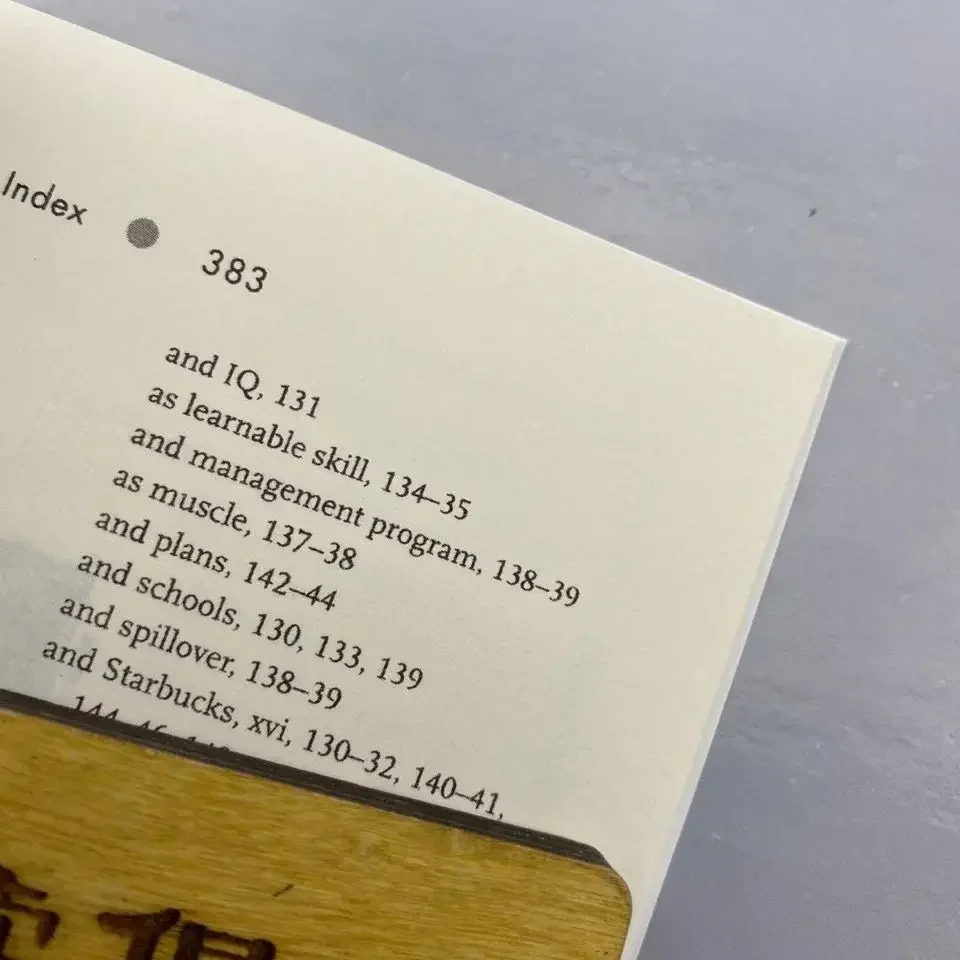 O poder do hábito versão em inglês Charles Duhiger O poder do hábito Educação e ensino Libros Livros