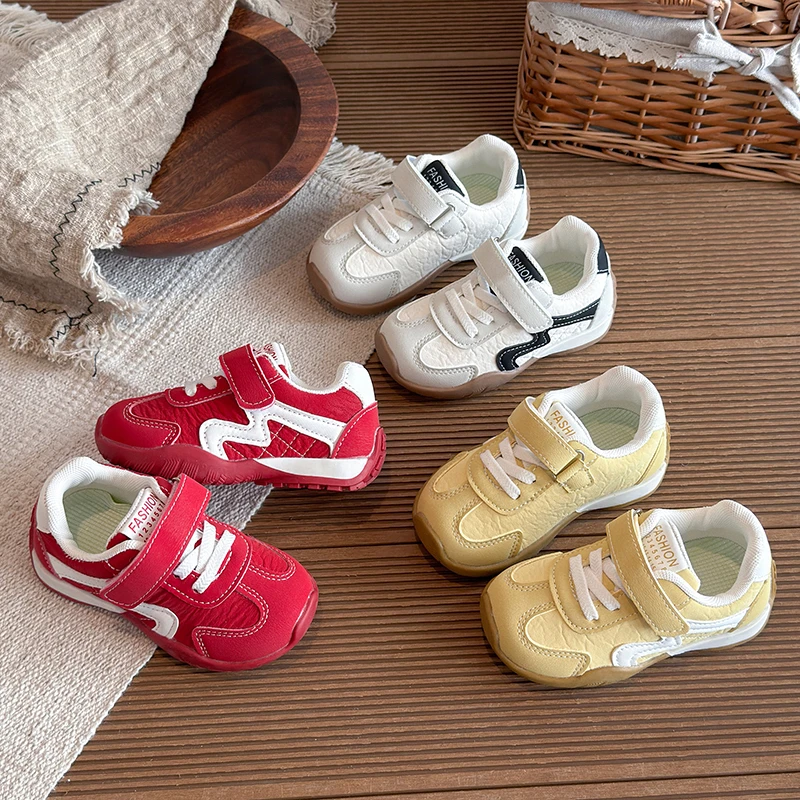 Kleinkind-Sneaker für Mädchen, Kinder-Freizeitschuhe mit Klettverschluss, weiche Sohle, Klettverschluss-Laufschuhe für kleine Mädchen, Rot/Weiß/Gelb – Detail 4