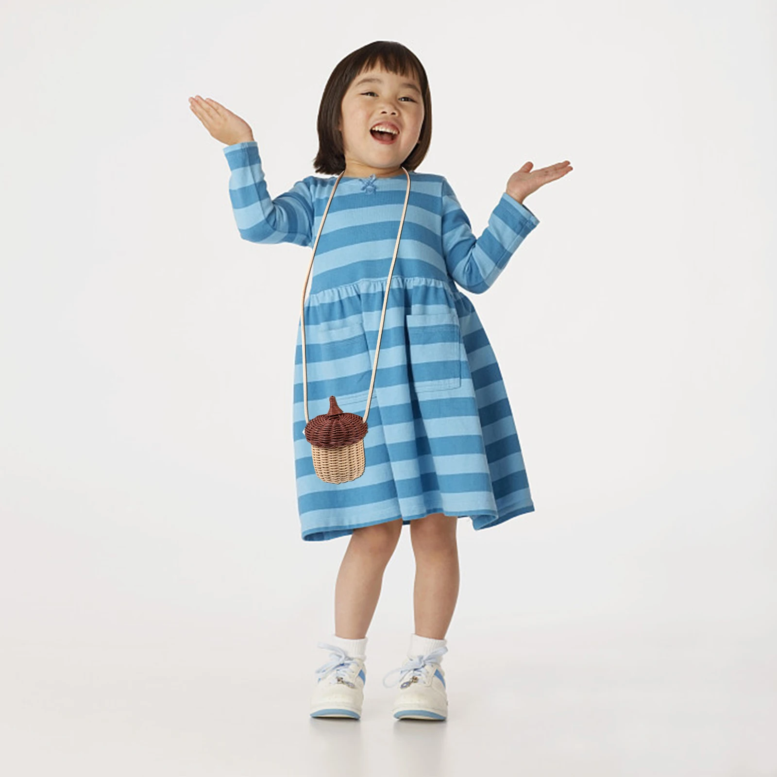 

1Pcs Rattan Mini Acorn Shape Kids Cross Body Hanging Basket Storage Basket Photo Prop Rattan Shoulder Bag Storage Bag