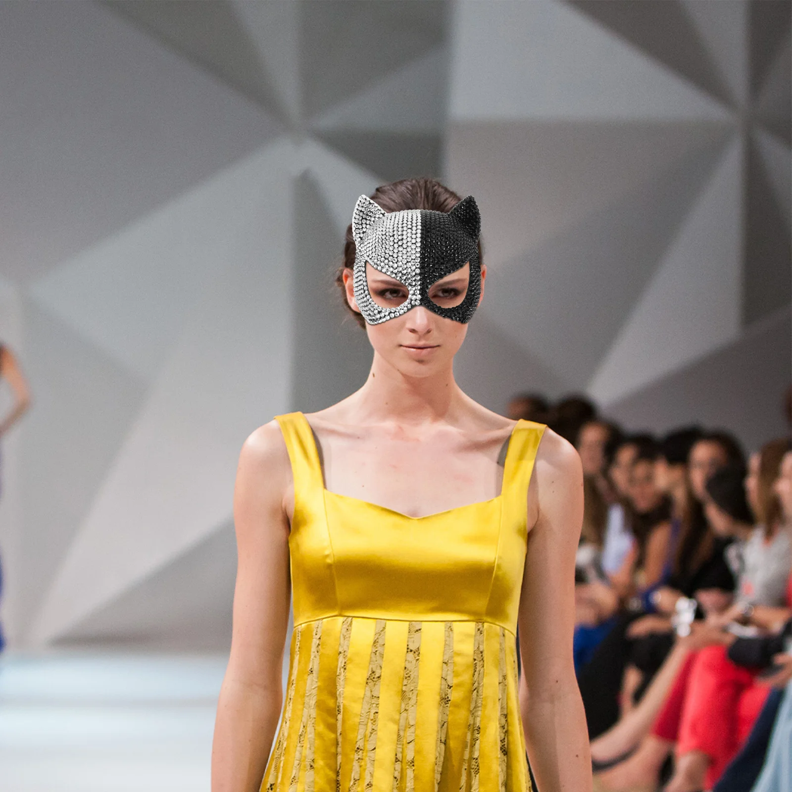 Rhinestone Cat Mask Half Face Masquerade Party Mask for Women Girls Costume Ball Photography Prop Masks for Women Costume