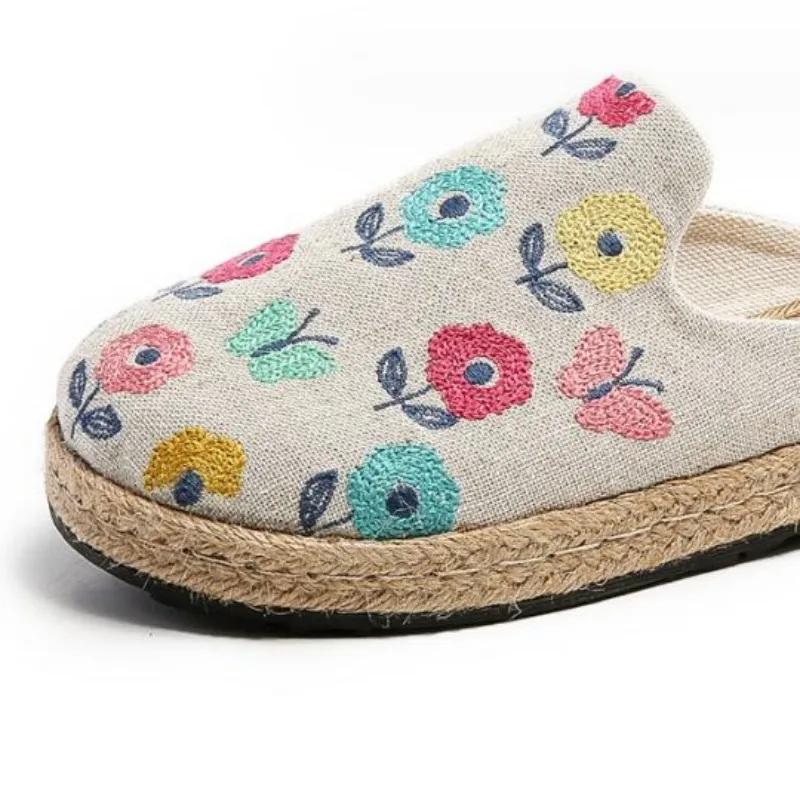 Women Wide Round Toe Embroidered Canvas Slipper Flat Heeled Retro Summer Slides Rubber Sole Casual Female Mules