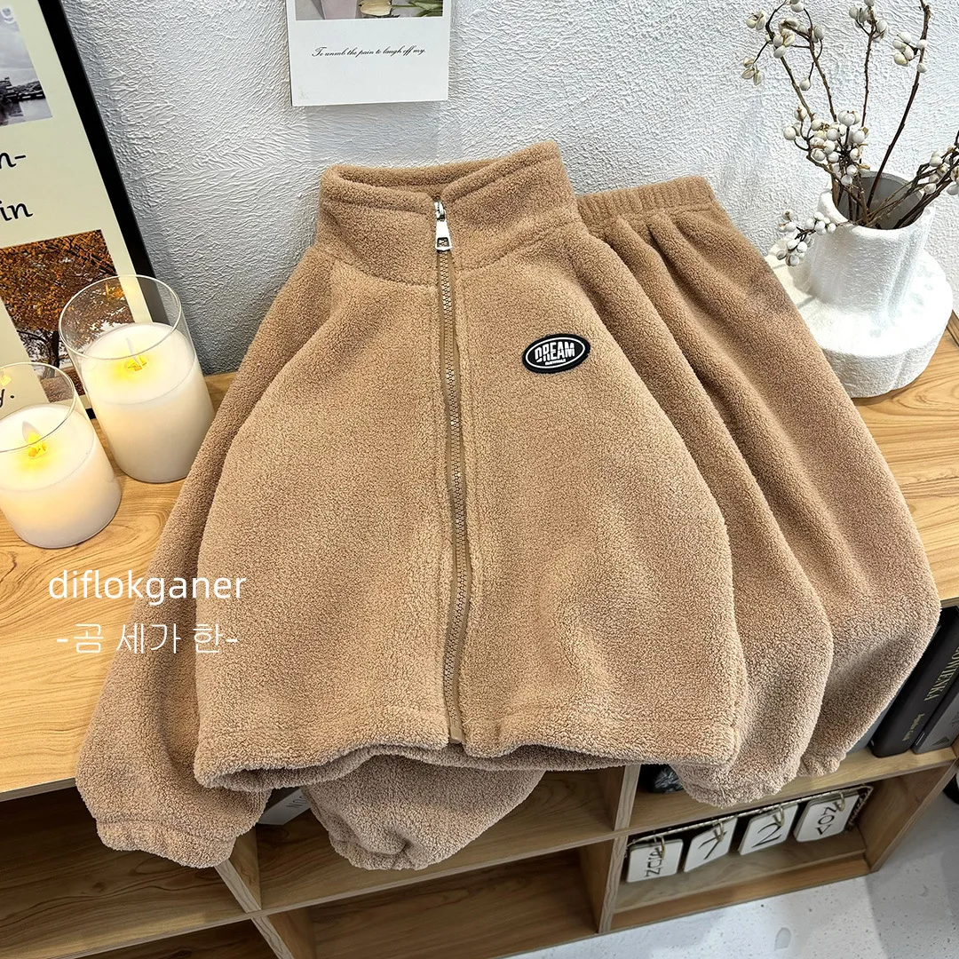 2026 Herbst Winter Lammfell-Sets Baby Jungen Mädchen Einfarbig Plüsch Dick Warm Revers Reißverschluss Mantel+Hose 2-teiliges Kinder Freizeitoutfit – Detail 3