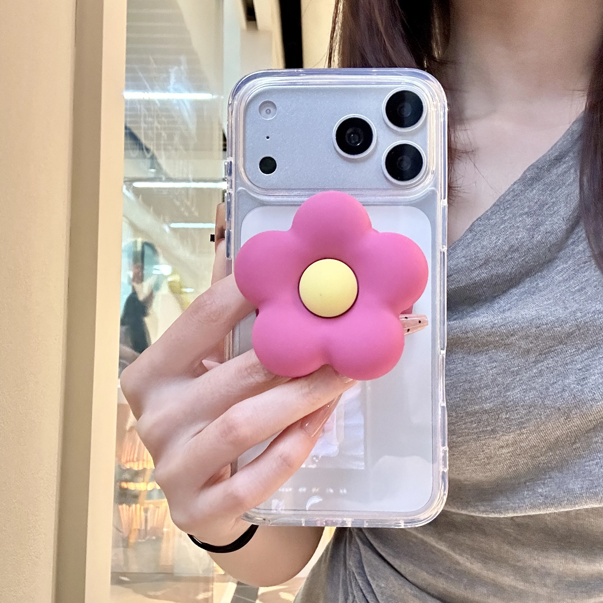 

Liquid Silicone Flower Shape Magnetic Phone Holder For iPhone 13 14 15 16 17 Pro Max Finger Bracket Holder Desktop Holder Grip