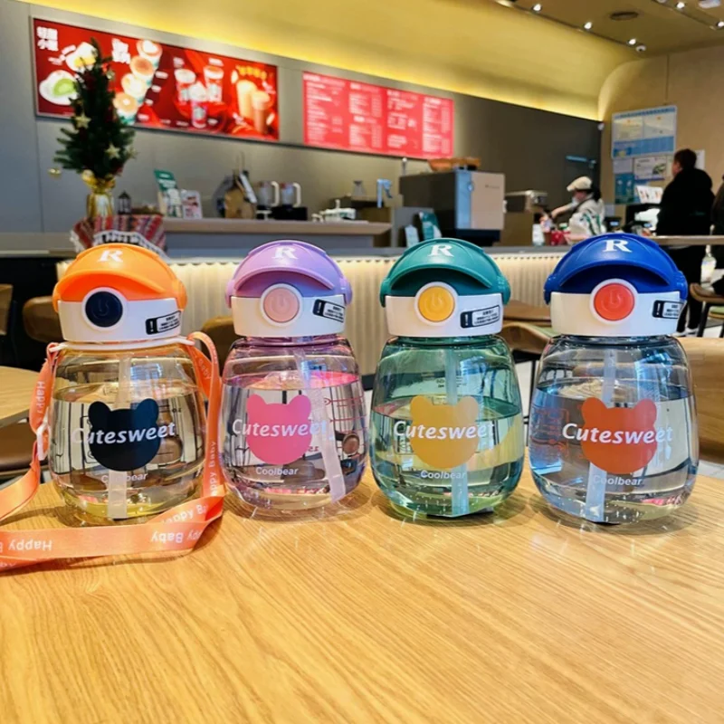 

650ml Plastic Kids Sippy Cup Creative Leak-proof 400ml Toddlers Beverage Cups with Straw Lightweight Cartoon Water Bottles