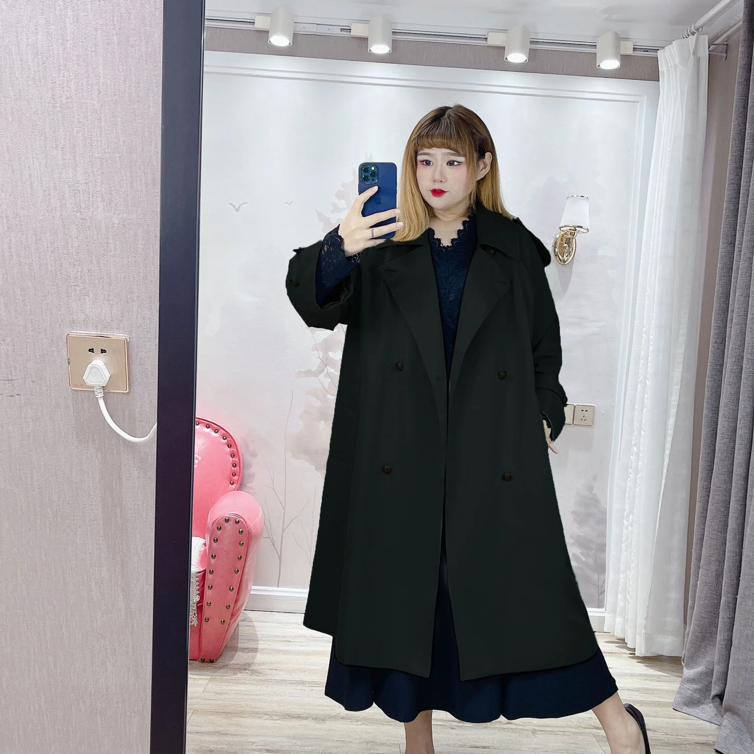 

plus Size 300 Pou Retro Lapel Outerwear Loose Versatile Meat Concealing Windbreaker Coat for Women in plus Sizes Autumn Sp...