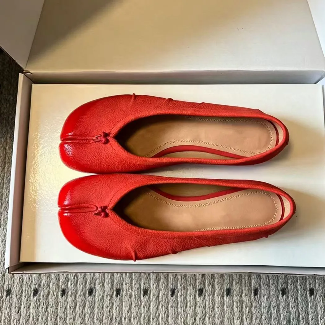 High Quality Split Toe Ballet Shoes for Women, Flat Bottom, One Step, Leather Folds, Comfortable, Red Gradient Large Shoes 42