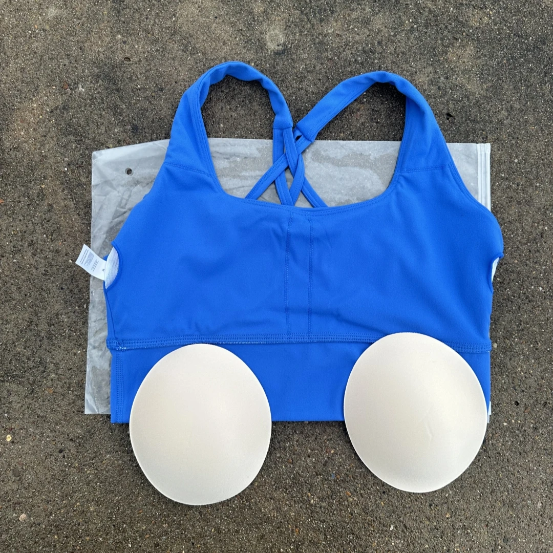 Dámské spodní prádlo s dutými zády a ramenními popruhy pro fitness a jógu v jednom, jednobarevné, s komplexní tréninkovou podložkou - náhled 6