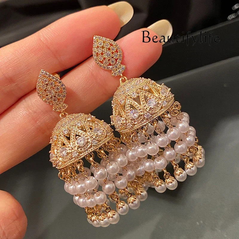 Light luxury fringed earrings, all-zircon retro and exquisite, suitable for daily banquets and wedding temperament