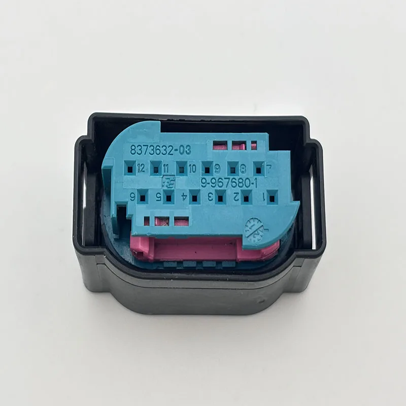 1 Pin Radar Harness Master Plug Steering Wheel Harness Plugs Automobile Connectors Parts 8373632-03 9-967680-1 For BMW